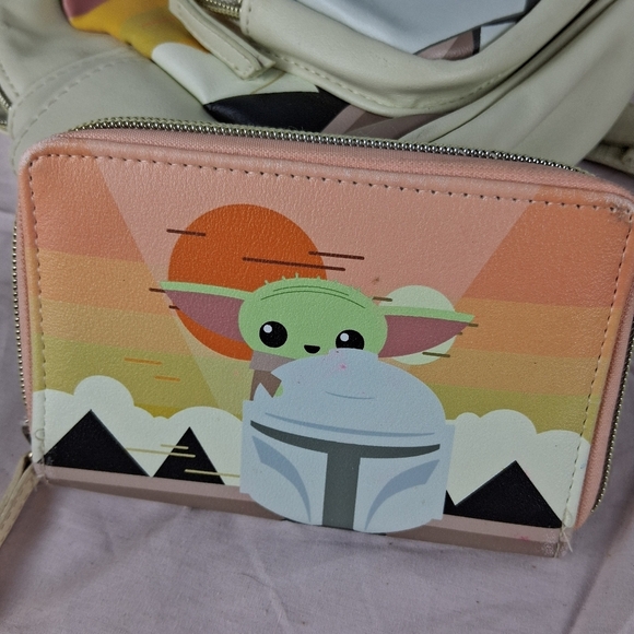 Danielle Nicole Star Wars Baby Yoda Mini Backpack & Matching Wallet - Picture 15 of 16